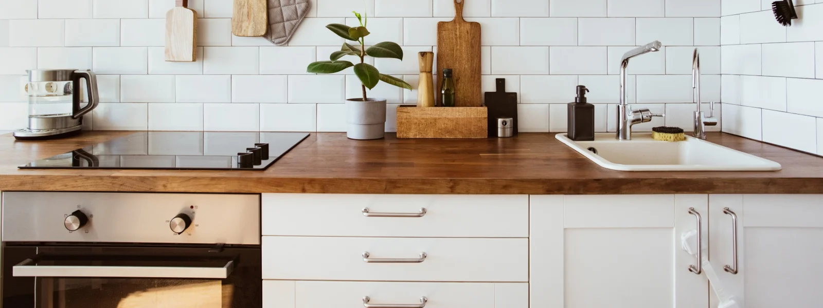 10 Tips for Small Kitchens